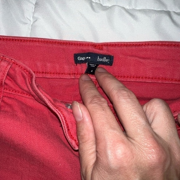 Gap Women’s Red Denim Cutoff Shorts | Size 4 - Picture 2 of 5